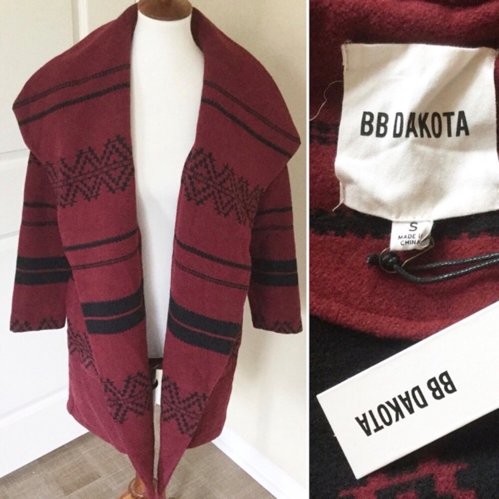 BB DAKOTA NWT Aztec Print Fleece Coat Sz Small - Picture 2 of 8